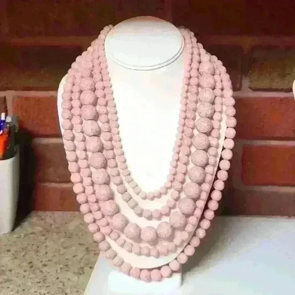 Chunky pink beaded 5 standard necklace - Picture 4 of 16